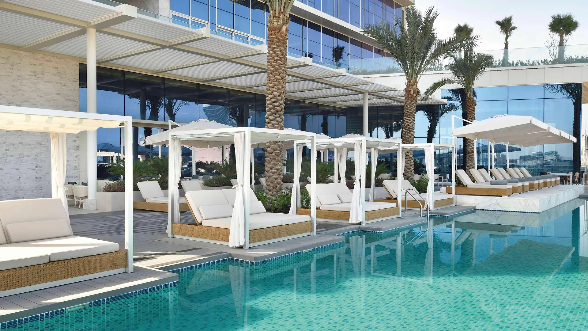 Grand Plaza Moevenpick Otel Dubai 5*,